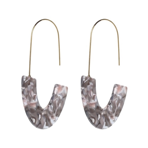Golden Threads Jewelry - Gray Resin Acrylic Drop Earrings